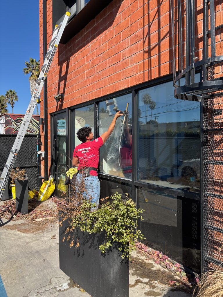 Window Cleaning Corona, CA